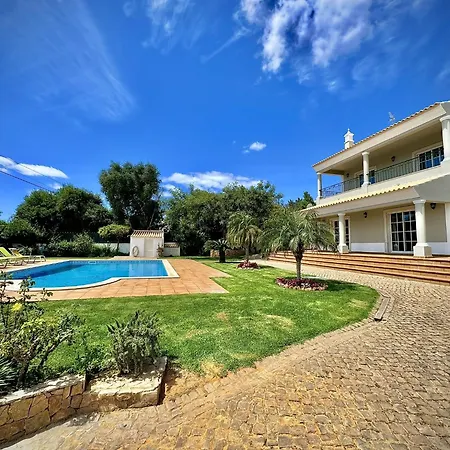 Almancil Excellence With Pool By Homing Loulé