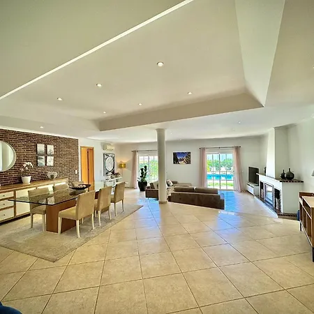 Almancil Excellence With Pool By Homing فيلة *